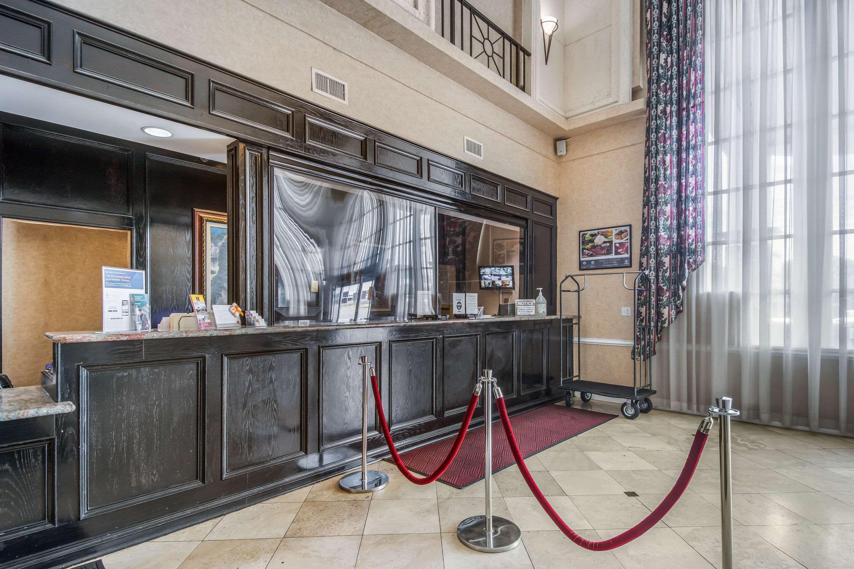 Clarion Inn & Suites Central Clearwater Beach Dış mekan fotoğraf