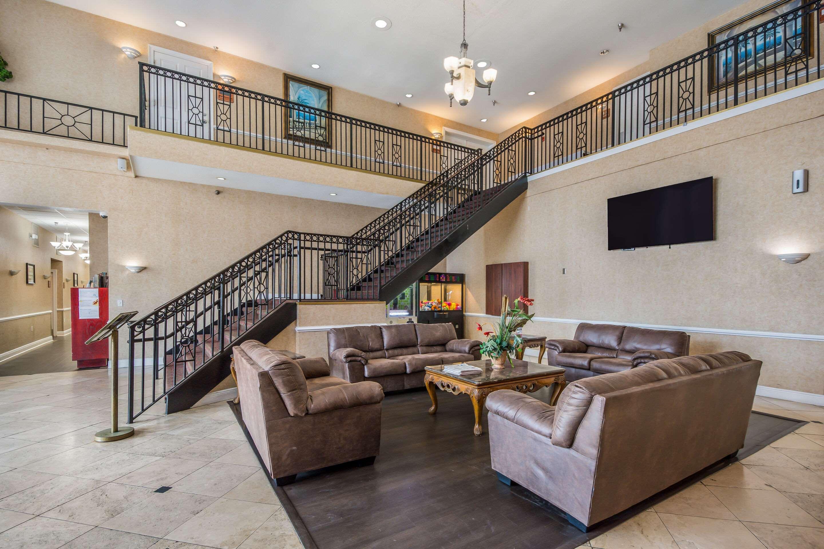 Clarion Inn & Suites Central Clearwater Beach Dış mekan fotoğraf