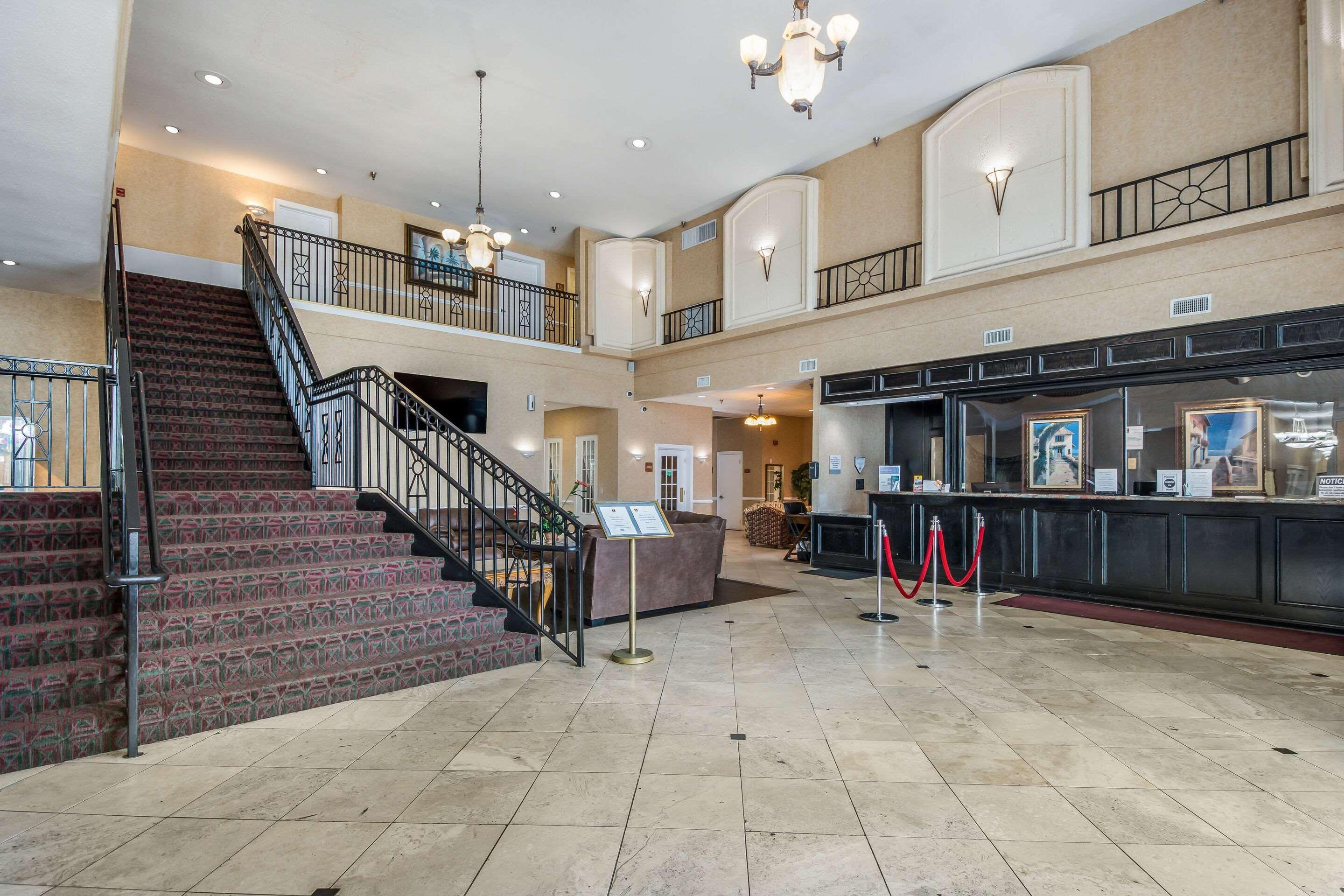 Clarion Inn & Suites Central Clearwater Beach Dış mekan fotoğraf