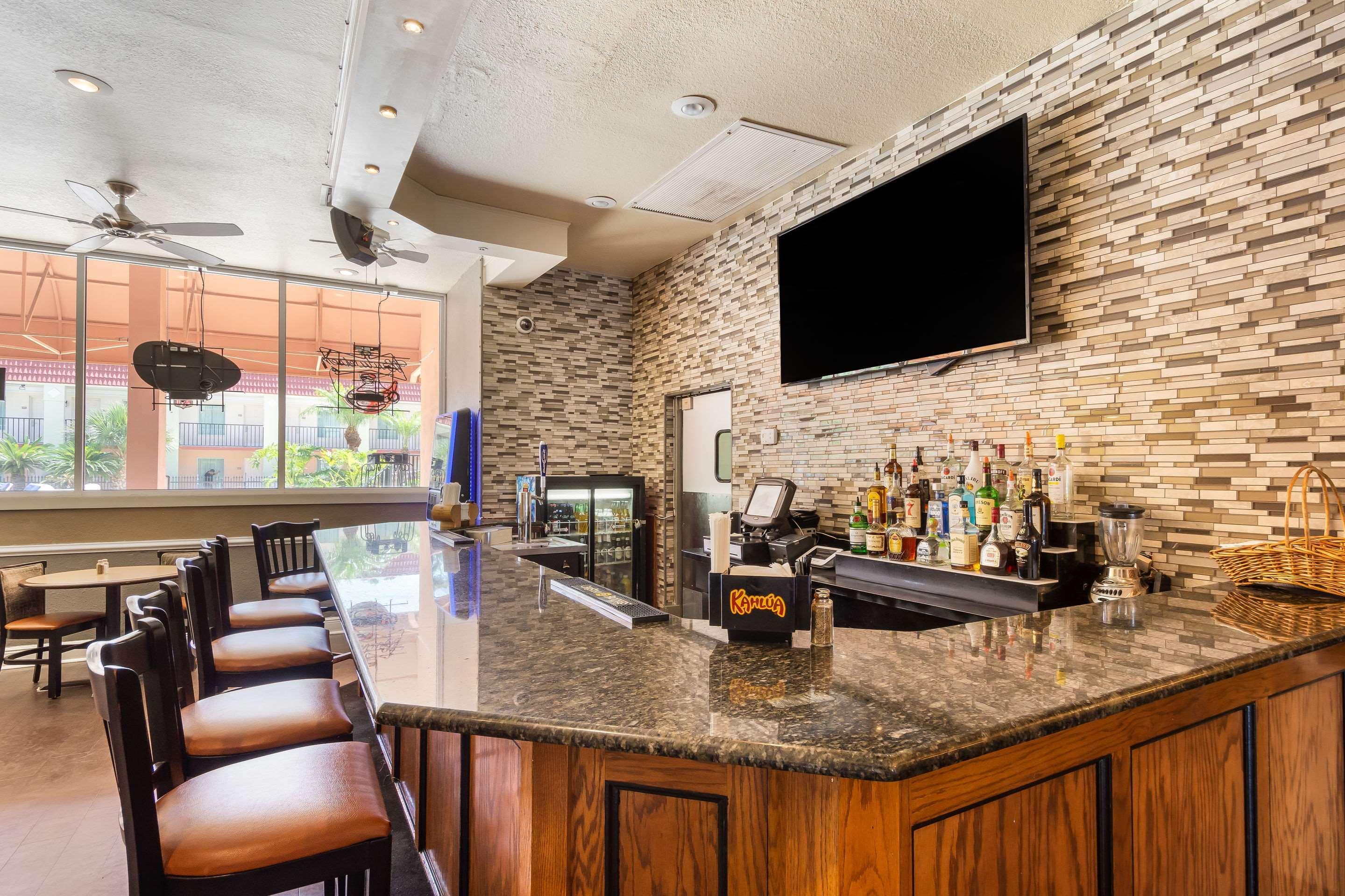 Clarion Inn & Suites Central Clearwater Beach Dış mekan fotoğraf