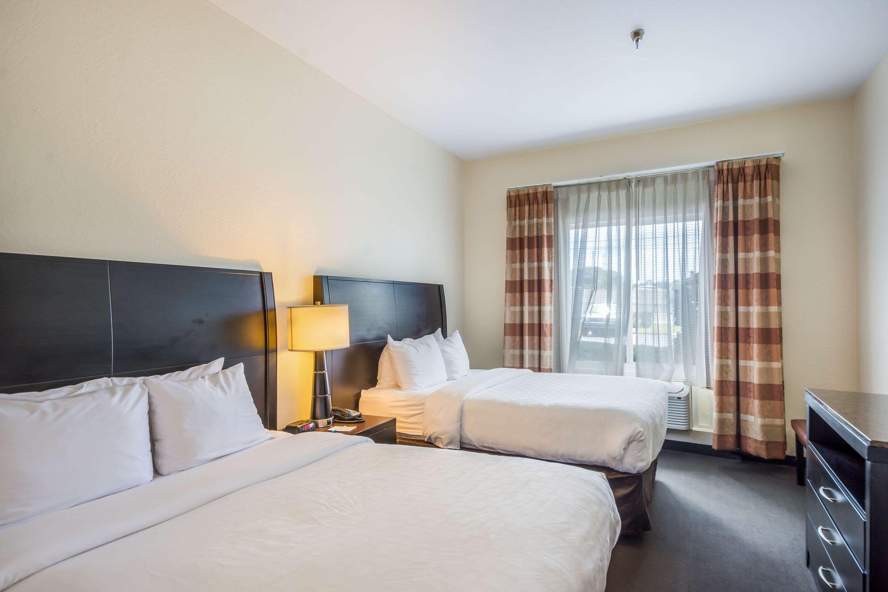 Clarion Inn & Suites Central Clearwater Beach Dış mekan fotoğraf